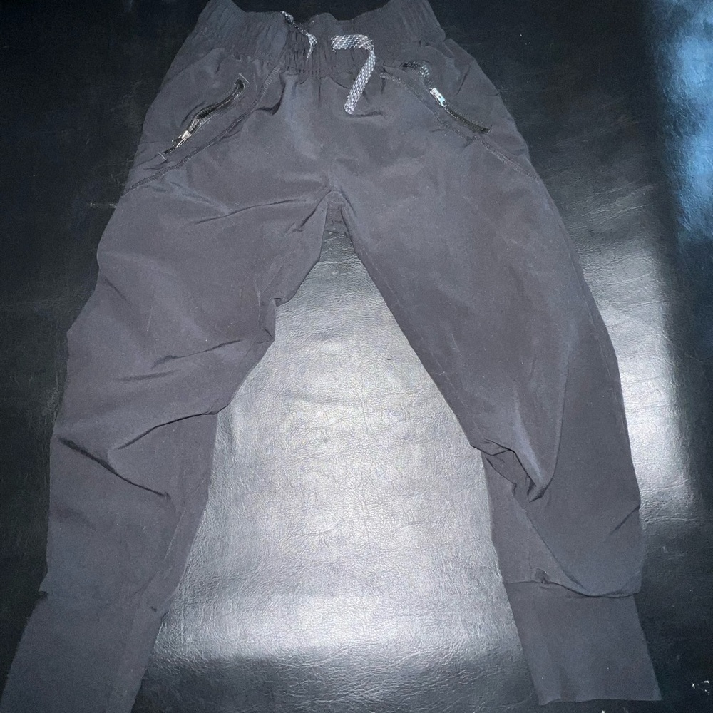 Girls size 7-8 Patagonia joggers
